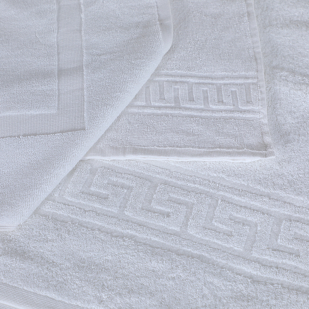 Export Quality White Bath Towel Versatile