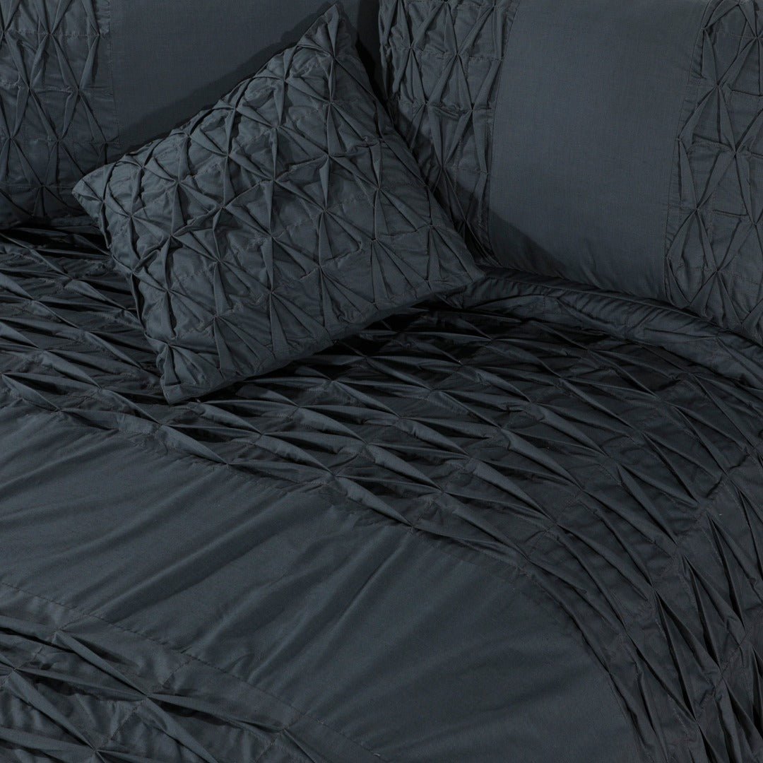 Zigzag Pleated Duvet Cover 8 Pcs Set Gray - 40147 RFS - Lotus