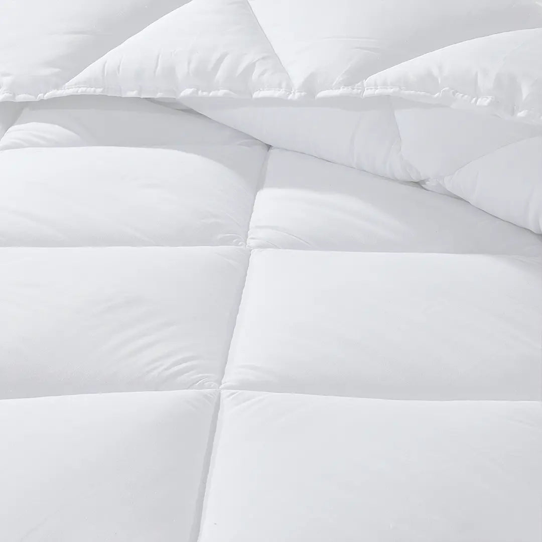 White Warm Quilt - Single