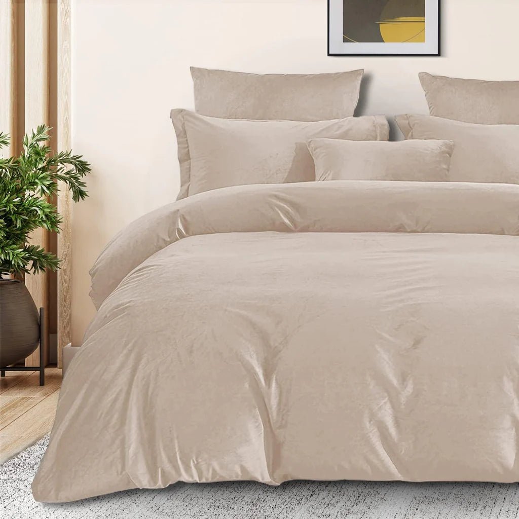 8 Pcs Velvet Quilt Cover Set Skin RFS - 40285 - Lotus