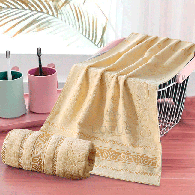 Cream Imperial Leaf - 2-Pcs Jacquard Towel Set Hover Image