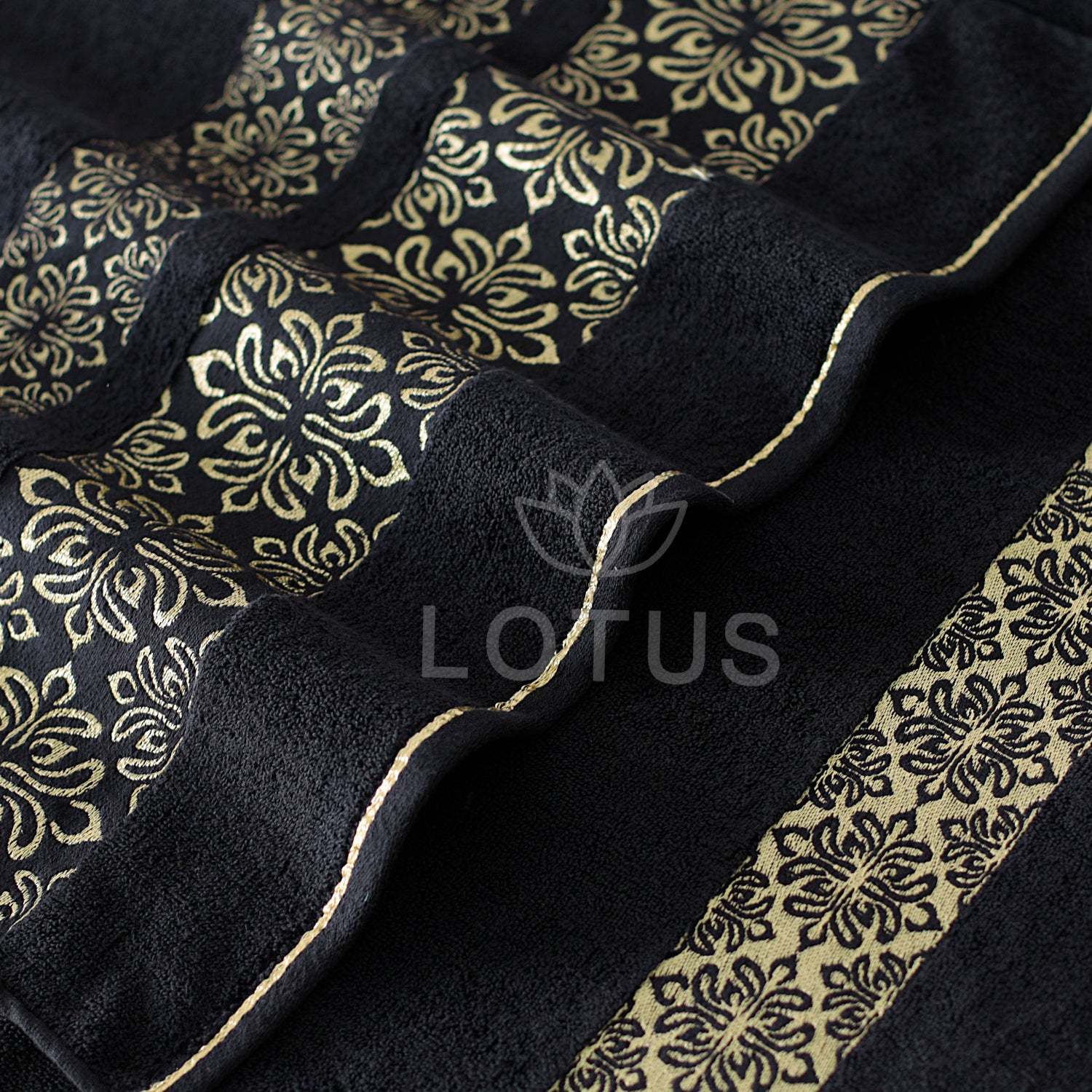 Jet Black Flower - Jacquard Bath Towel