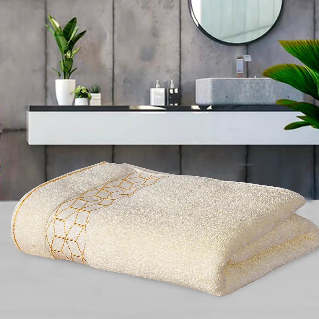 Cream Diamond Bath Towel - Lotus