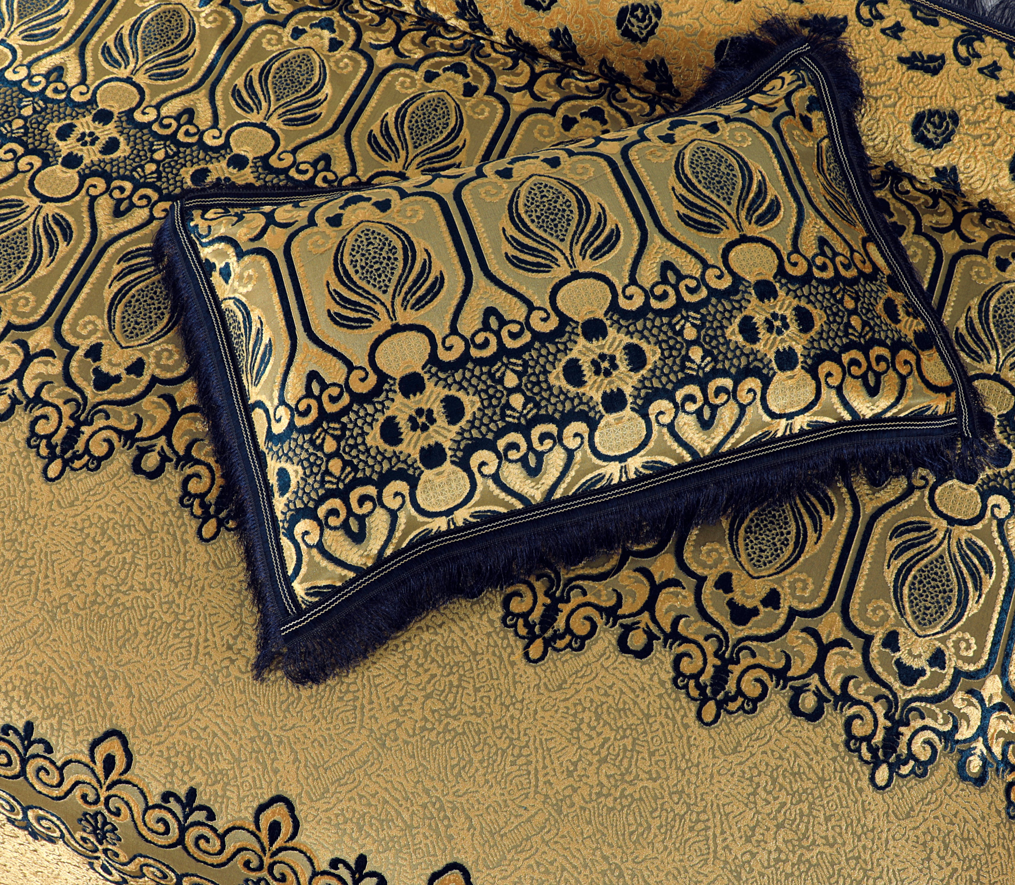 Pure Palachi Bed Sheet Golden Navy King-10789